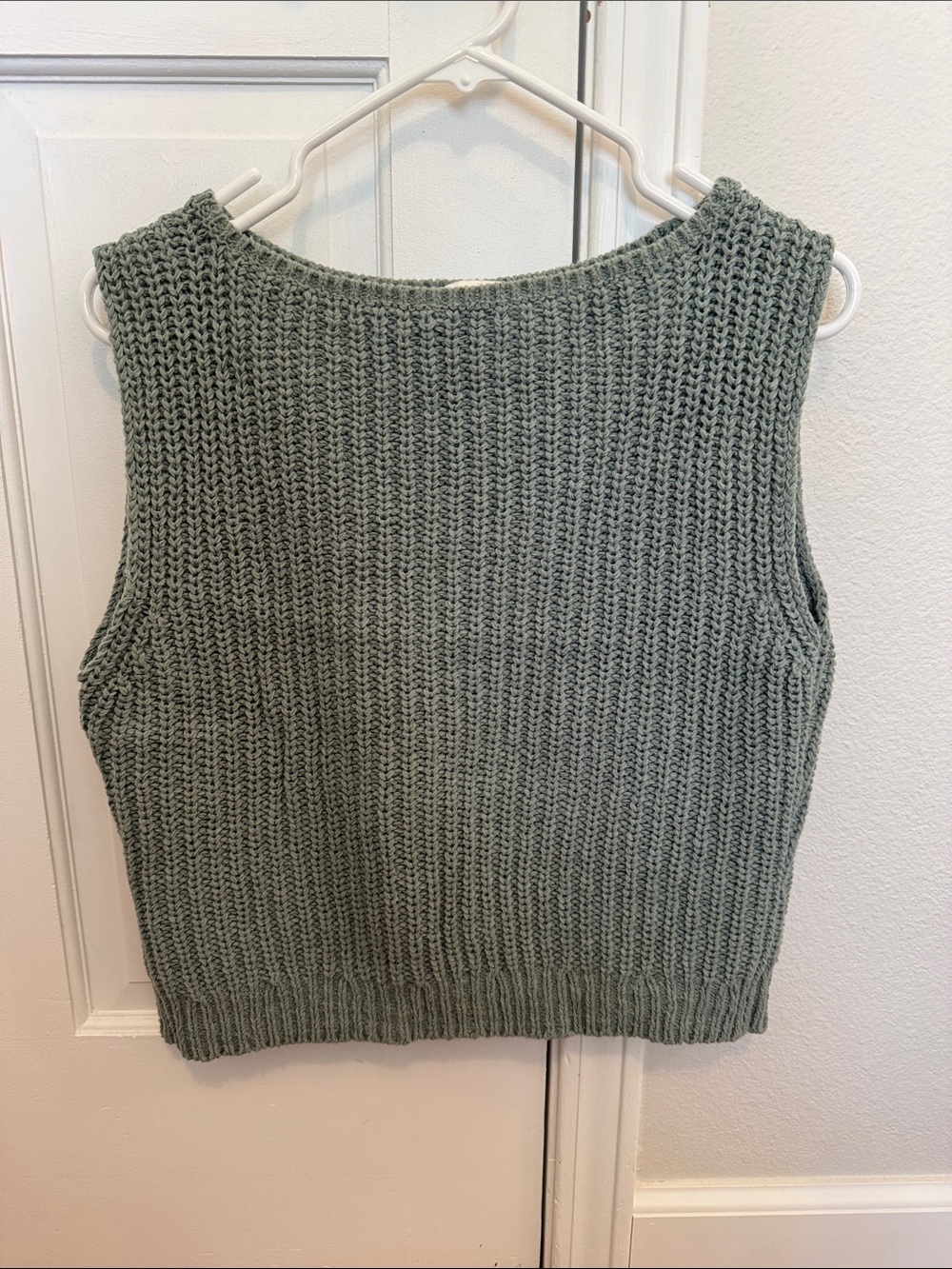 Abercrombie Sleeveless Sweater Sage Green